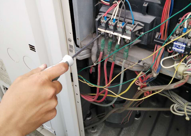 ������{(di��o)���B(y��ng)�z�y